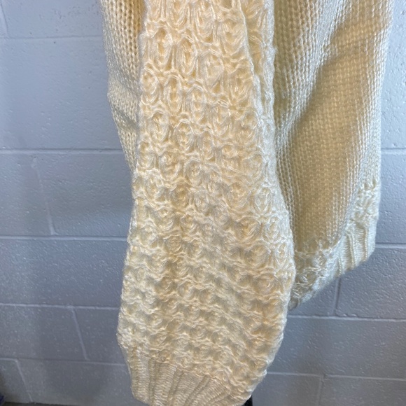 Very J Cream Sweater New With Tags - Picture 8 of 12